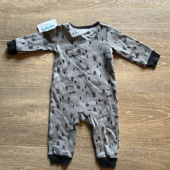 NWT Carters Outfits - Picture 5 of 7